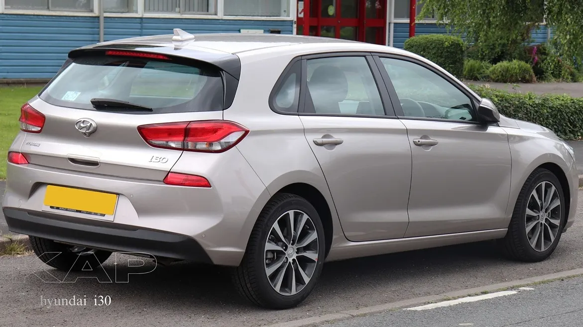 هیوندای i30